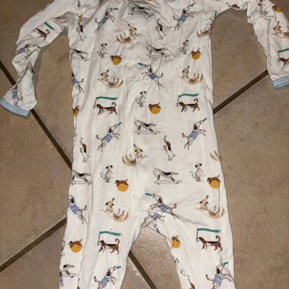 Like New Magnetic Me White Animal Print Footie - Picture 9 of 11